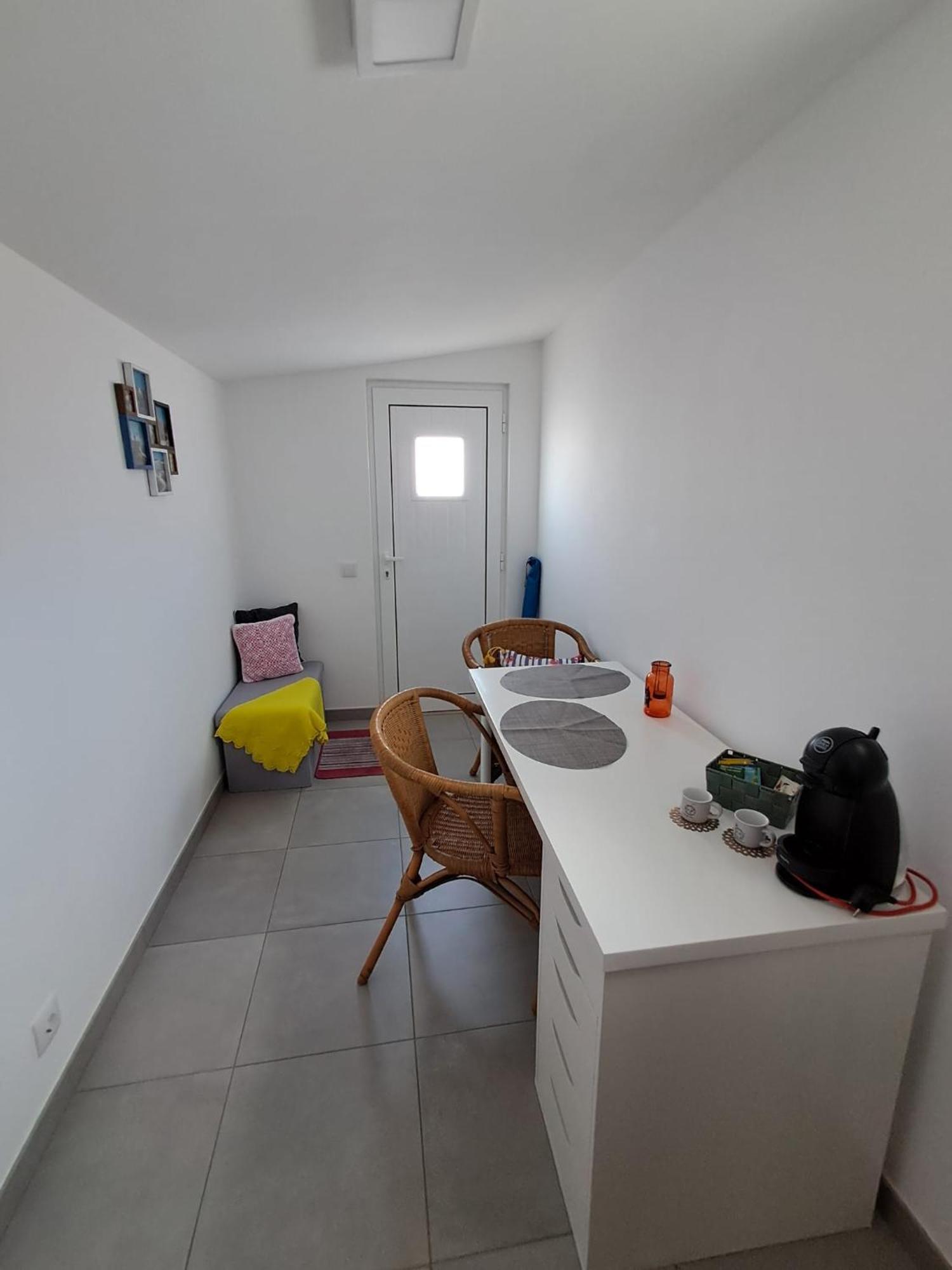 Almas Rooms Lagos Eksteriør bilde